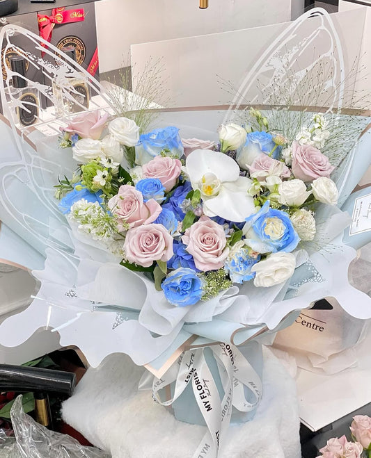 藍色系鮮花蝴蝶花束