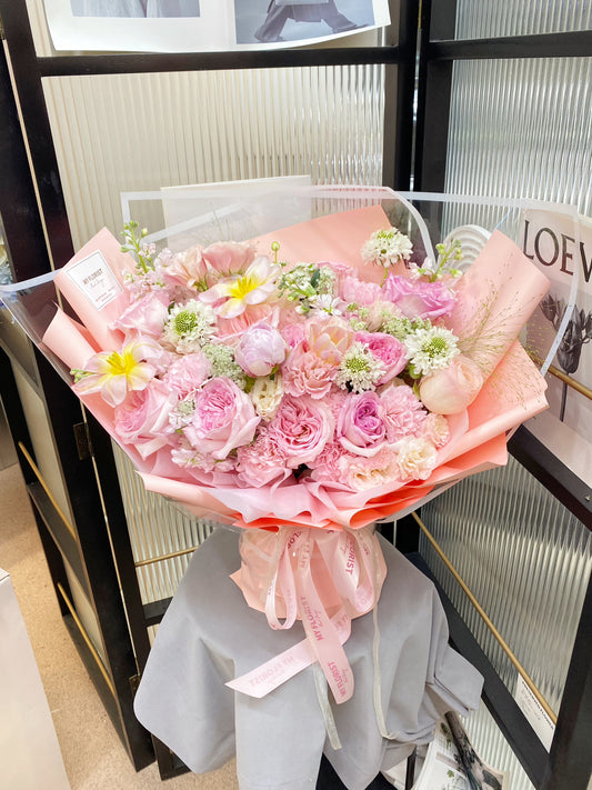 粉色系鮮花花束